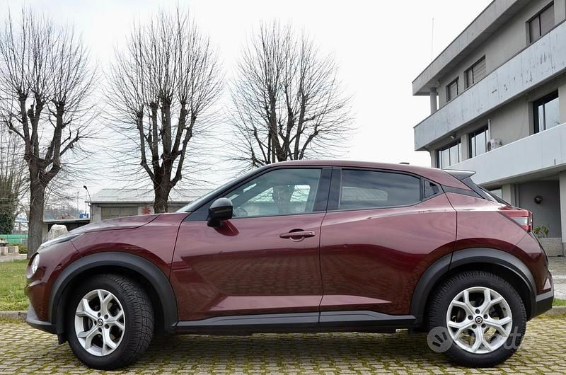 Usata Nissan Juke N-Connecta 117 CV (86 kW) 2020 Rosso SUV