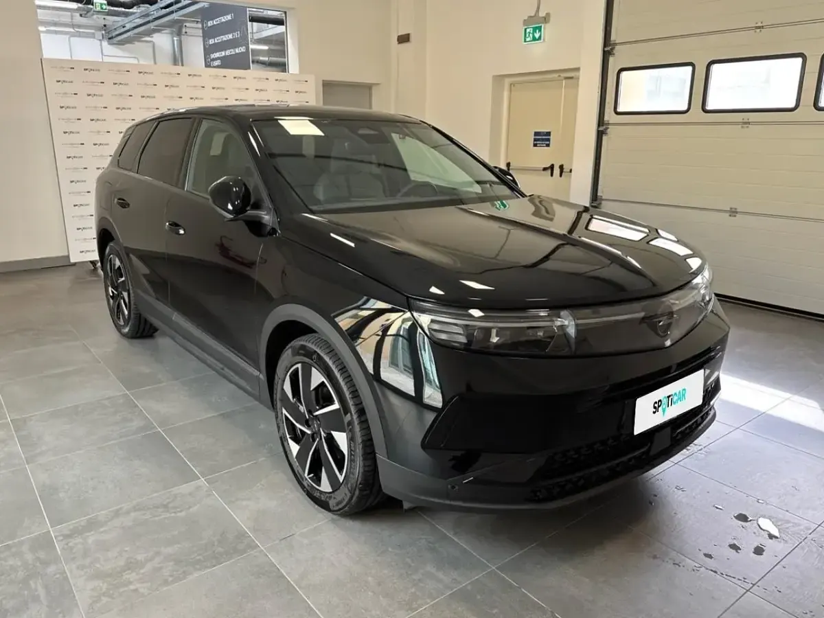 Usata Opel Grandland X 136 CV (100 kW) 2025 Nero SUV