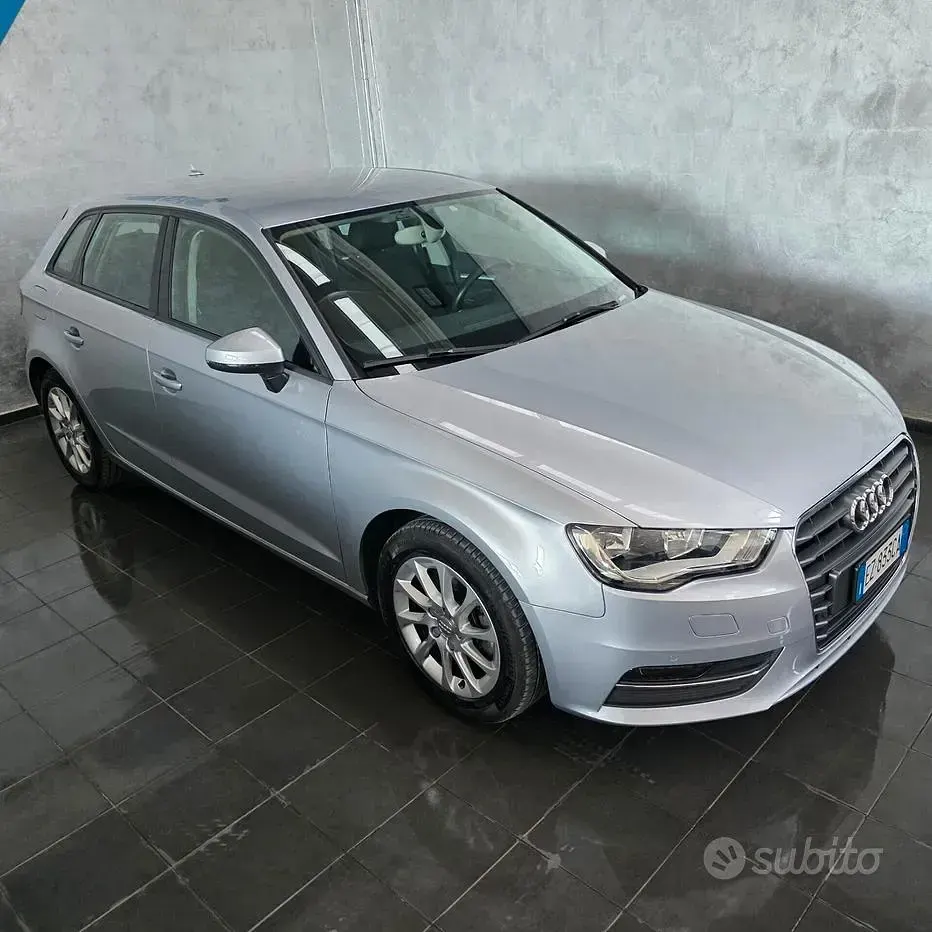 Usata Audi A3 Attraction 125 CV (91 kW) 2015 Grigio Berlina