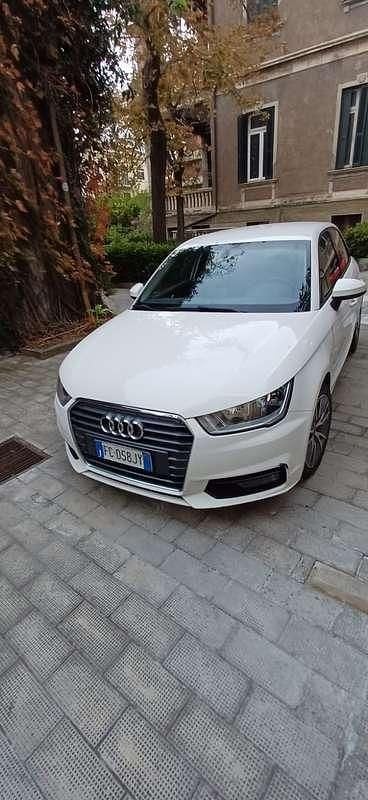 Usata Audi A1 Sportback Ambiente 122 CV (89 kW) 2015 Bianco Utilitaria