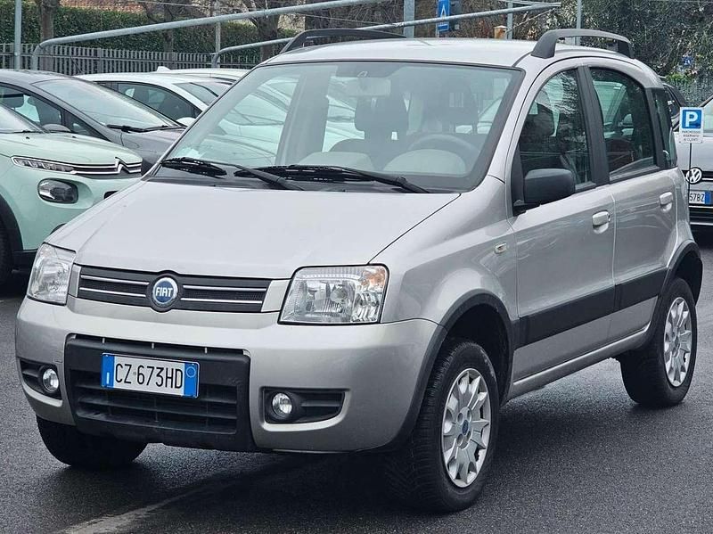 Argento Usata 2006 Fiat Panda 4x4 Climbing Due volumi | 6900 € (Cara) - Immagine 1/4