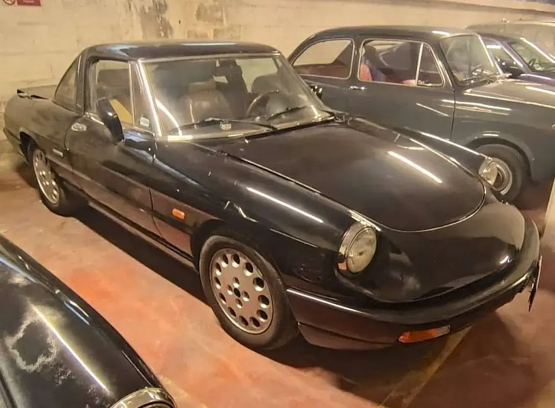 Usata Alfa Romeo Spider 117 CV (86 kW) 1992 Nero Cabrio