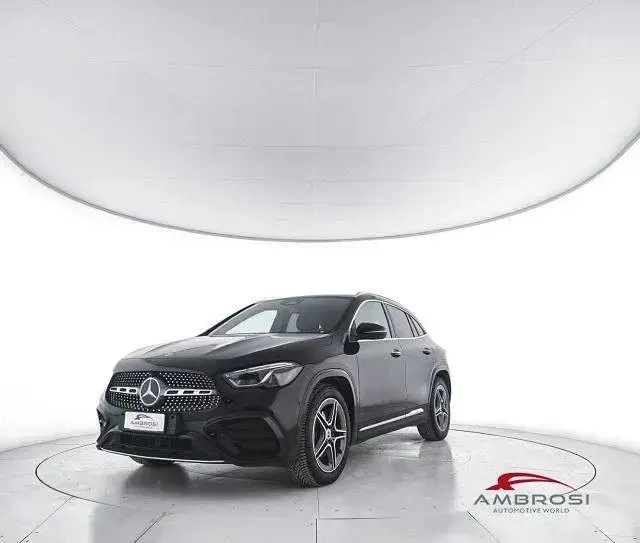 Usata Mercedes GLA200 AMG Line Premium 150 CV (110 kW) 2023 SUV