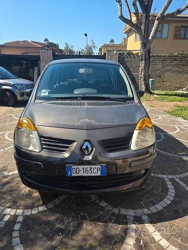 Usata Renault Modus 2005 Grigio Monovolume