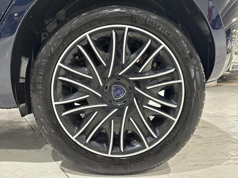 Usata Lancia Ypsilon Gold 70 CV (51 kW) 2020 Blu Utilitaria