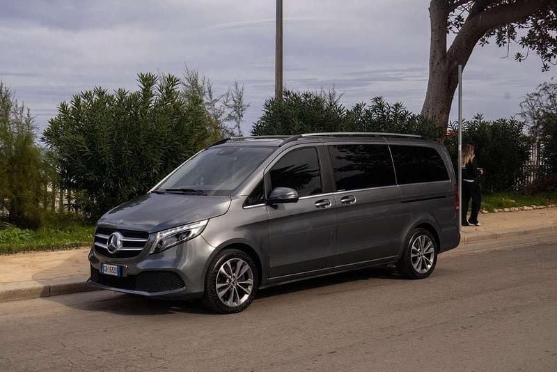 Usata Mercedes V250 190 CV (139 kW) 2020 Bronzo Monovolume
