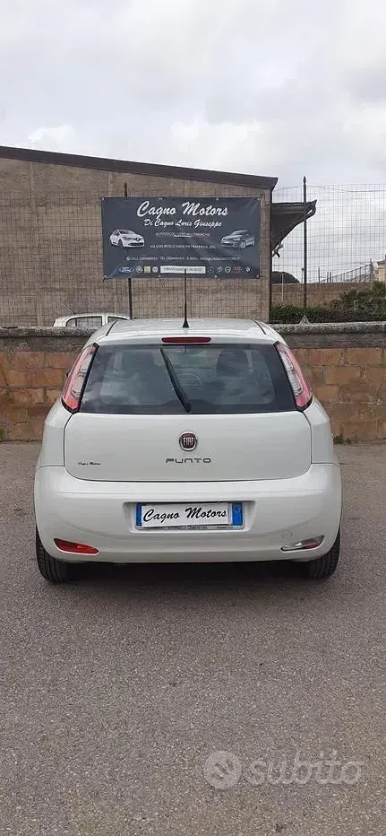 Usata Fiat Grande Punto Street 95 CV (69 kW) 2013 Bianco Utilitaria