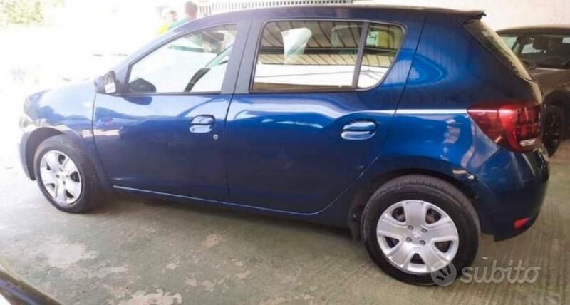 Usata Dacia Sandero 90 CV (66 kW) 2018 Blu Utilitaria