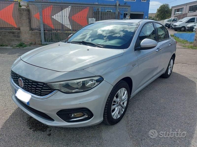 Usata Fiat Tipo 95 CV (69 kW) 2017 Grigio Berlina