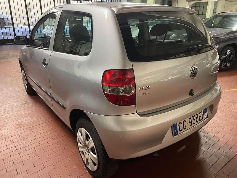 Usata VW Fox 75 CV (55 kW) 2007 Grigio Utilitaria