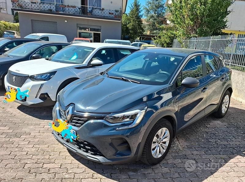 Usata Renault Captur Business 95 CV (69 kW) 2020 Grigio SUV