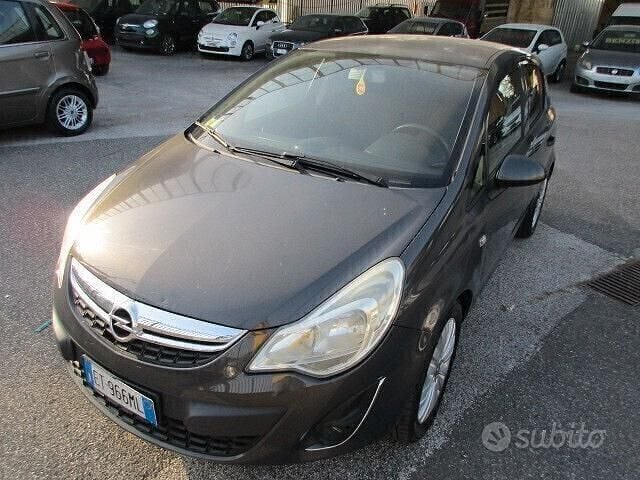 Usata Opel Corsa 86 CV (63 kW) 2013 Grigio Berlina