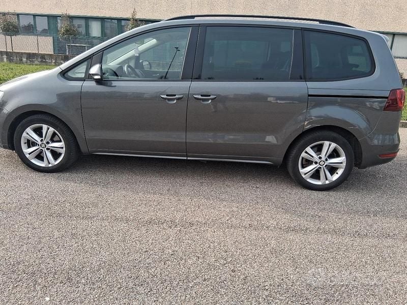 Usata Seat Alhambra 4Drive 150 CV (110 kW) 2016 Grigio Monovolume