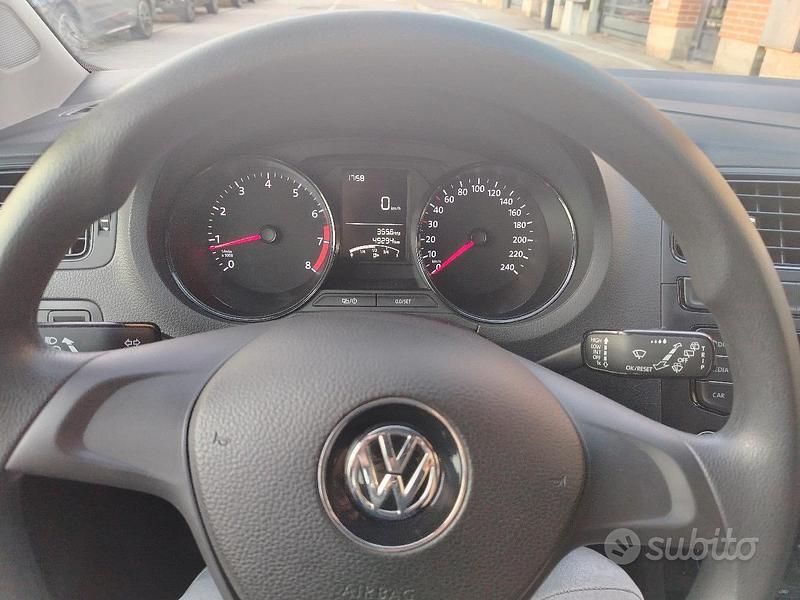 Usata VW Polo 60 CV (44 kW) 2016 Grigio Berlina