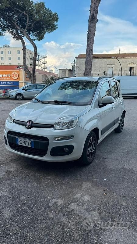 Usata 2017 Fiat Panda Tre volumi | 7500 € (Buon prezzo) - Immagine 1/4