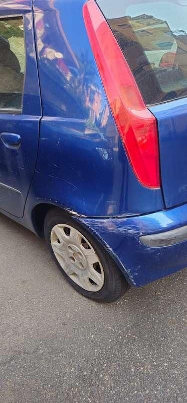 Usata Fiat Punto 63 CV (46 kW) 2002 Blu/azzurro Utilitaria