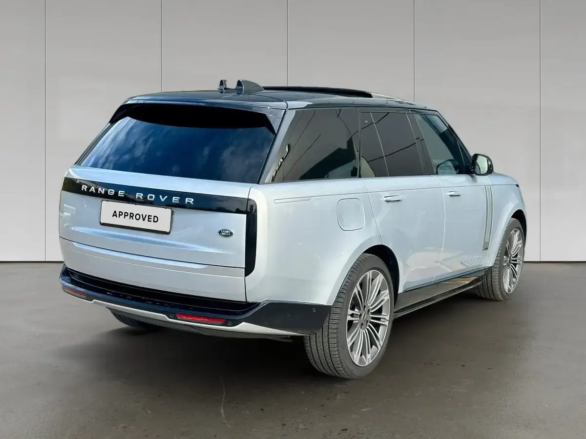 Usata Land Rover Range Rover Autobiography 350 CV (257 kW) 2024 Hakuba silver SUV