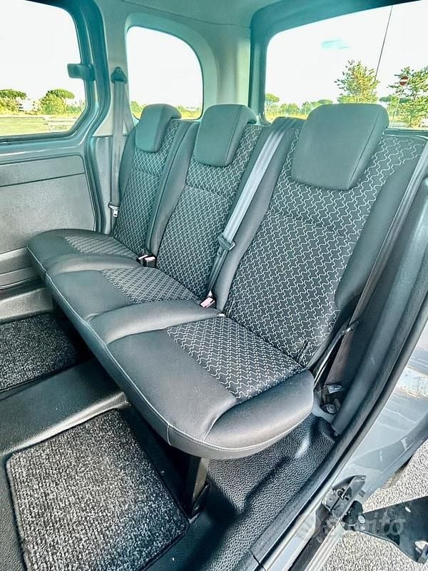 Usata Renault Kangoo Extreme 90 CV (66 kW) 2014 Grigio Monovolume