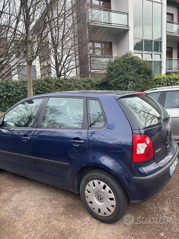 Usado VW Polo 75 CV (55 kW) 2004 Azul Utilitario