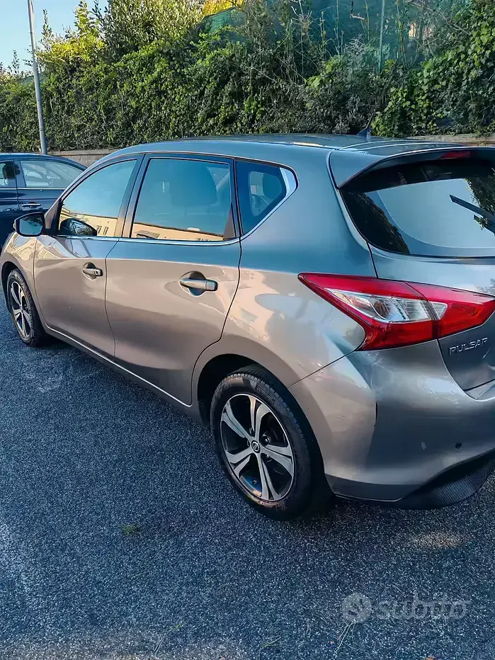 Usata Nissan Pulsar 110 CV (80 kW) 2017 Grigio Utilitaria
