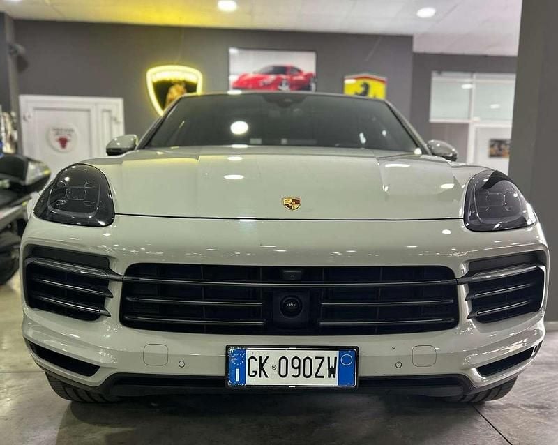Grigio Usata 2022 Porsche Cayenne Coupe Coupé | 75.000 € (Super prezzo) - Immagine 1/4