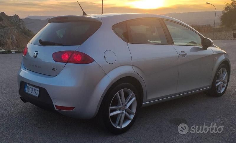 Usata Seat Leon FR 2010 Grigio Berlina