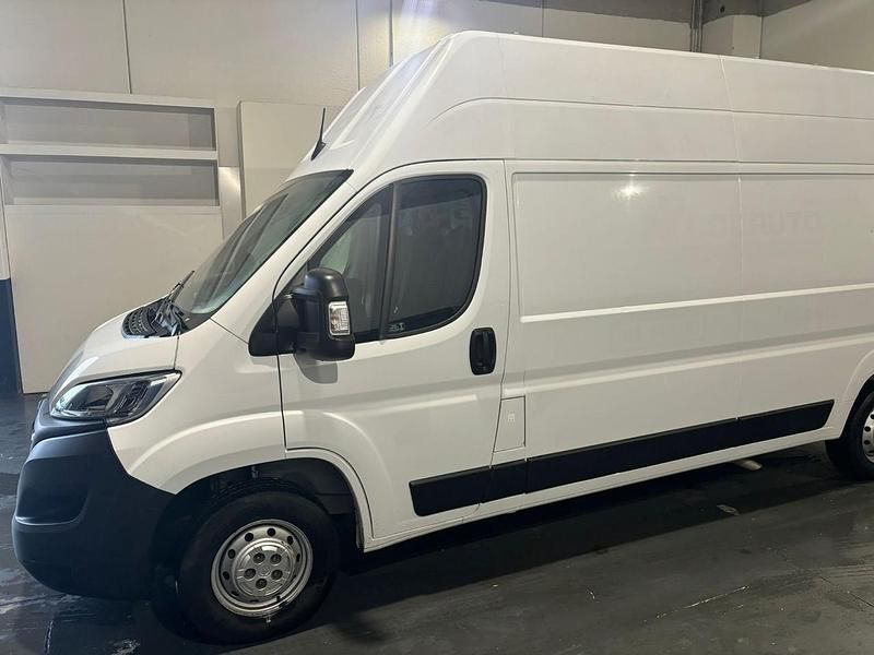 Usata Opel Movano S 140 CV (102 kW) 2022 Bianco Berlina