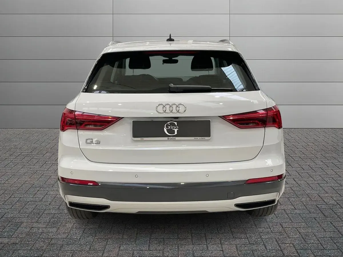 Usata Audi Q3 Advanced 150 CV (110 kW) 2023 Bianco SUV