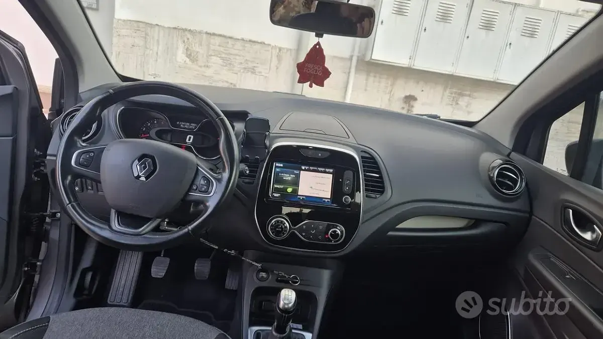Usata Renault Captur 90 CV (66 kW) 2018 Grigio SUV