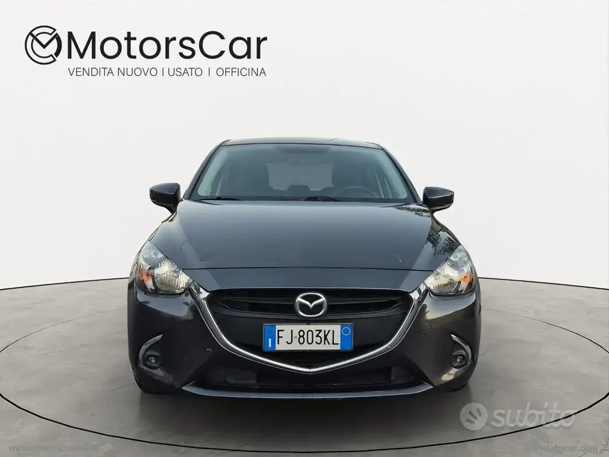 Usata Mazda 2 Evolve 75 CV (55 kW) 2017 Grigio Berlina