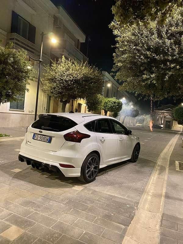 Usata Ford Focus 120 CV (88 kW) 2016 Berlina