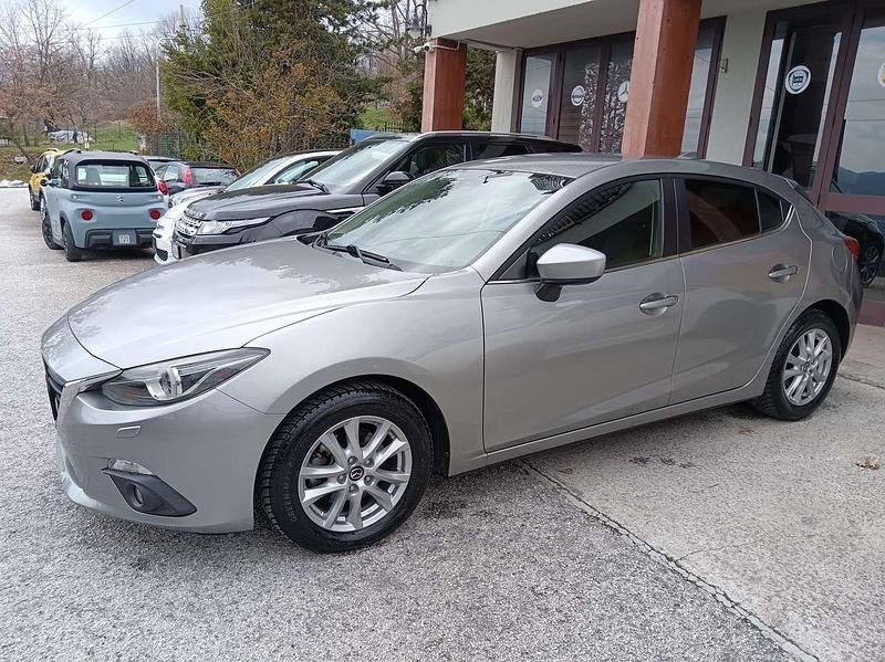 Usata Mazda 3 Exceed 105 CV (77 kW) 2016 Grigio Berlina