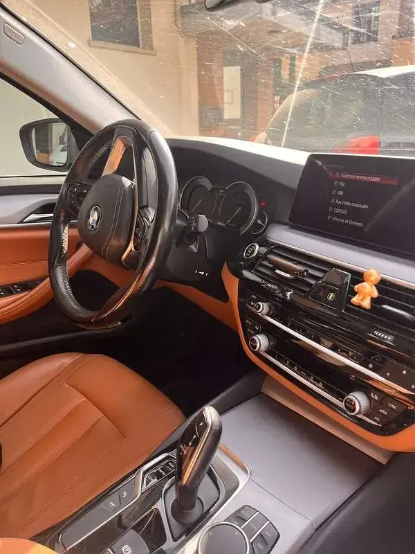 Usata BMW 520 190 CV (139 kW) 2019 Nero Station wagon