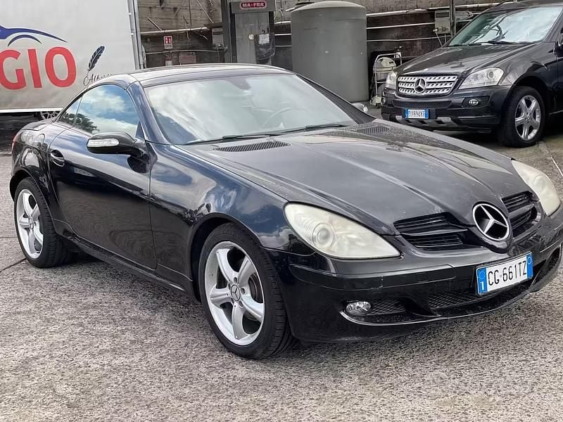 Usata Mercedes SLK200 163 CV (119 kW) 2006 Nero Cabrio