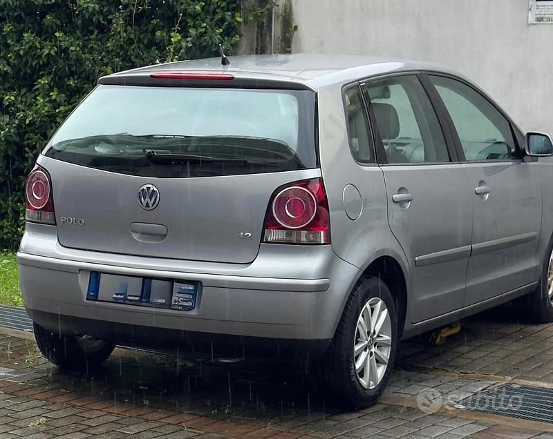Usata VW Polo 64 CV (47 kW) 2008 Grigio Utilitaria