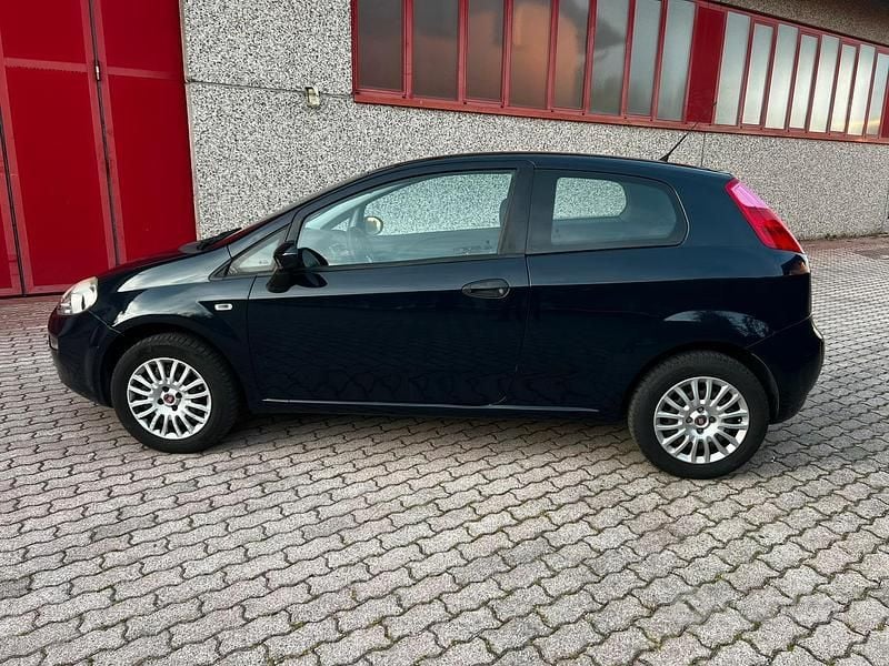 Usata Fiat Punto Evo 78 CV (57 kW) 2014 Blu Utilitaria