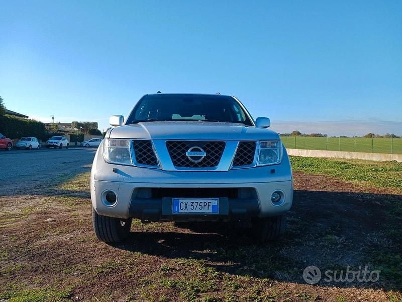 Usata Nissan Pathfinder 174 CV (127 kW) 2005 Grigio SUV