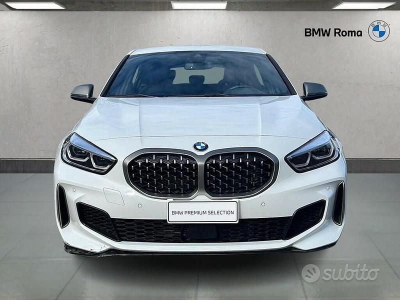 Usata BMW M135 Sport Line 306 CV (225 kW) 2022 Alpine white Utilitaria