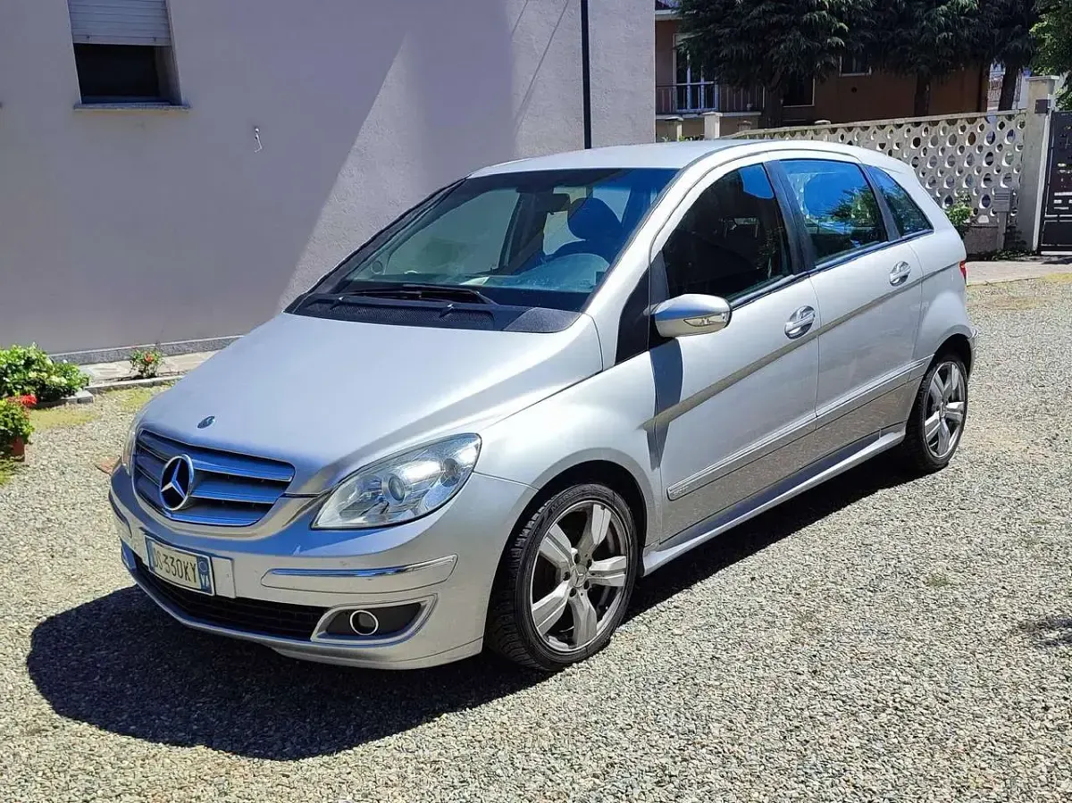 Usata Mercedes B170 116 CV (85 kW) 2008 Argento Monovolume