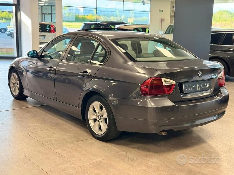 Usata BMW 320 Efficient Dynamics 163 CV (119 kW) 2005 Grigio Berlina