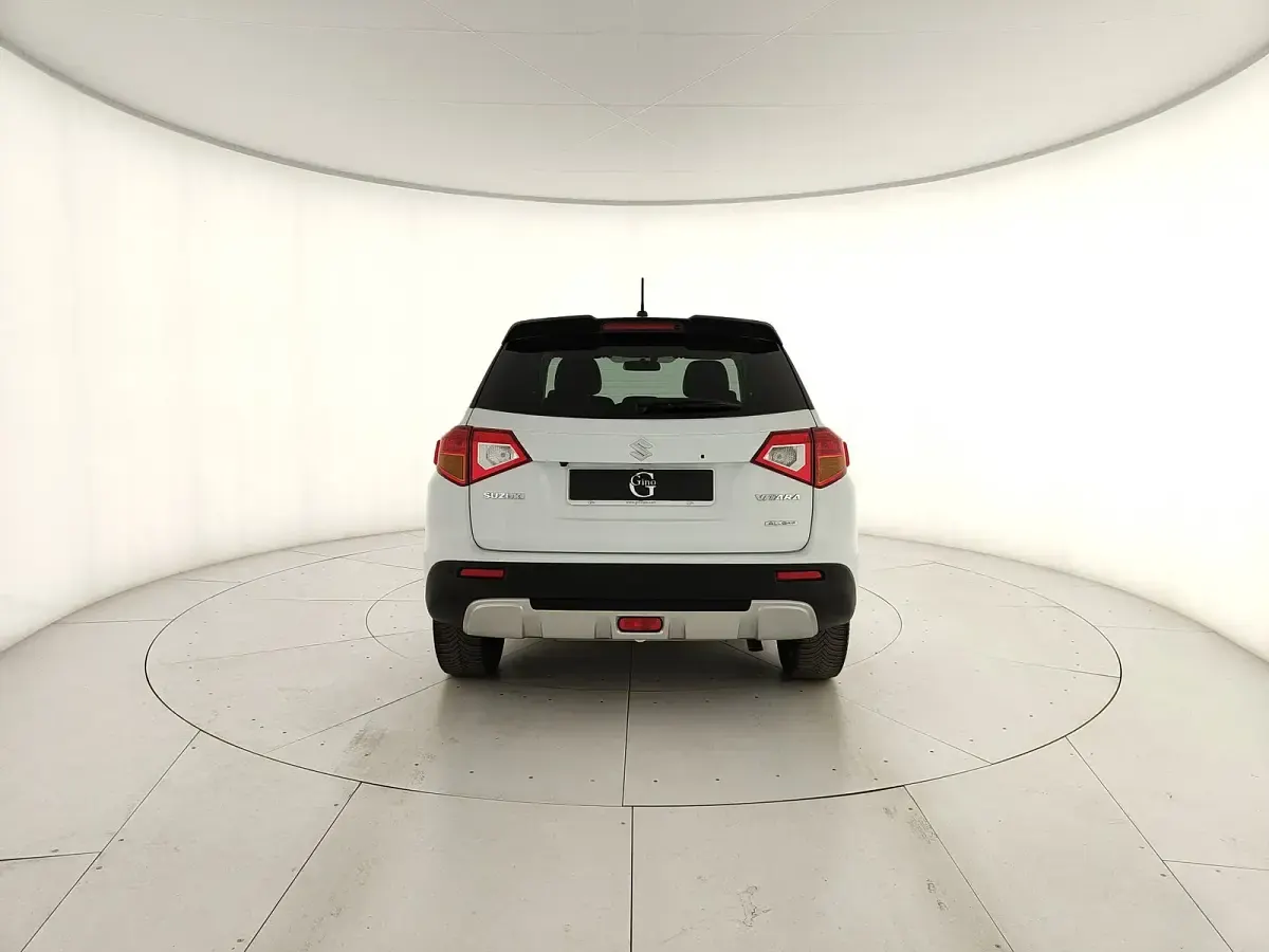 Usata Suzuki Vitara 140 CV (102 kW) 2017 Bianco SUV