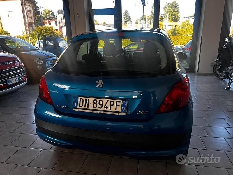 Usata Peugeot 207 88 CV (64 kW) 2008 Blu Berlina