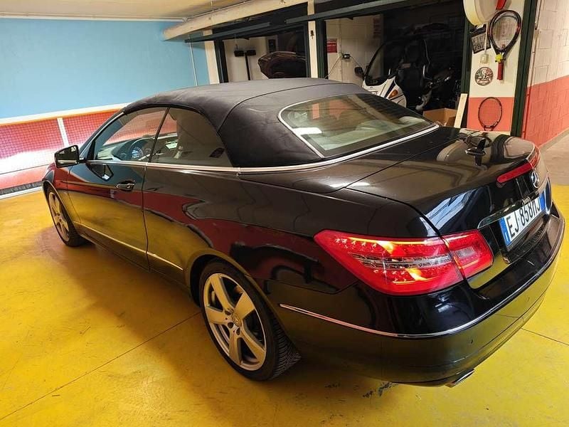 Usata Mercedes E350 Avantgarde 231 CV (169 kW) 2011 Nero Cabrio