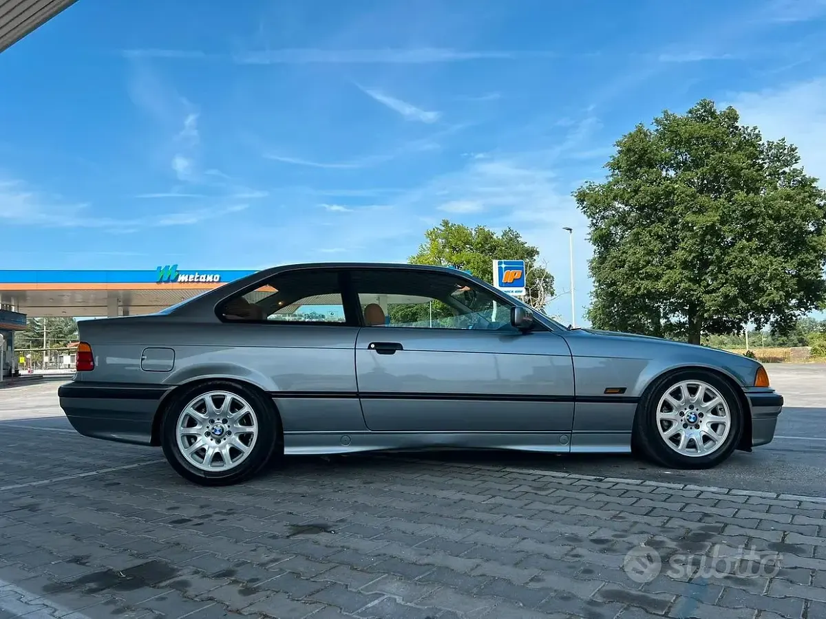 Usata BMW 318 140 CV (102 kW) 1996 Grigio Coupé