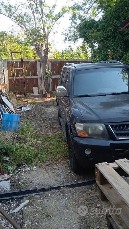 Usata Mitsubishi Pajero 160 CV (117 kW) 2005 Nero SUV