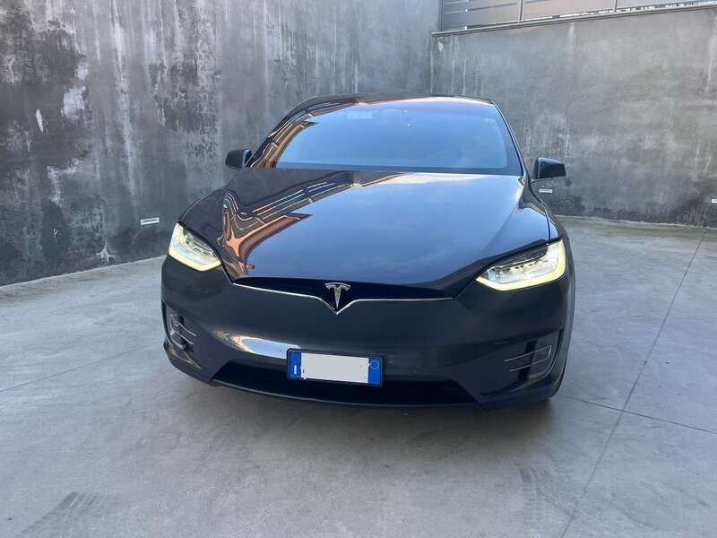Usata Tesla Model X 136 kW (185 CV) 2019 Grigio SUV