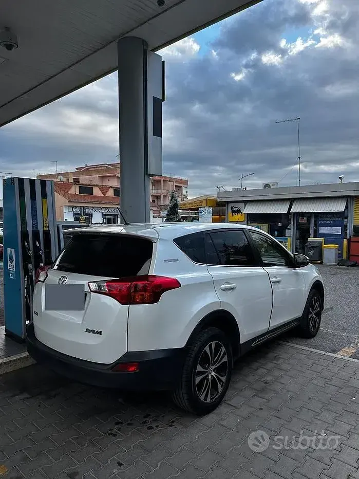 Usata Toyota RAV4 124 CV (91 kW) 2014 Bianco SUV