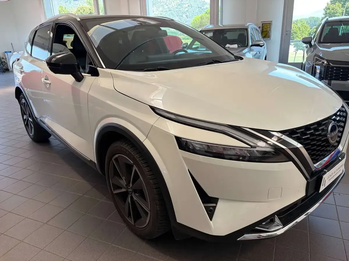 Usata Nissan Qashqai Tekna 158 CV (116 kW) 2022 Bianco SUV
