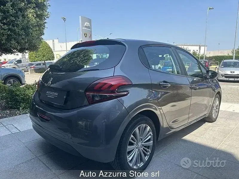 Usata Peugeot 208 Allure 102 CV (75 kW) 2019 Grigio Utilitaria