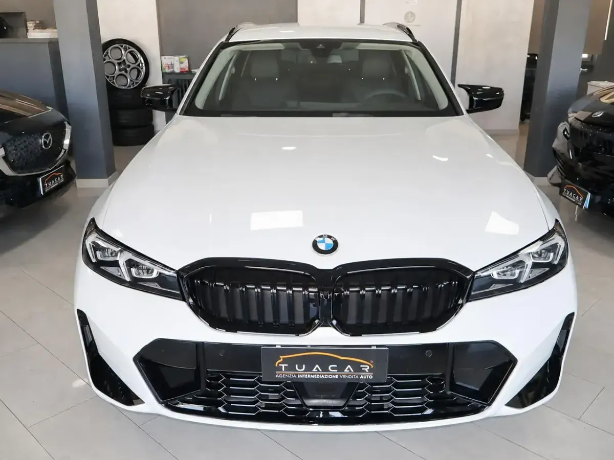 Usata BMW 320e M Sport 190 CV (139 kW) 2024 Bianco Station wagon
